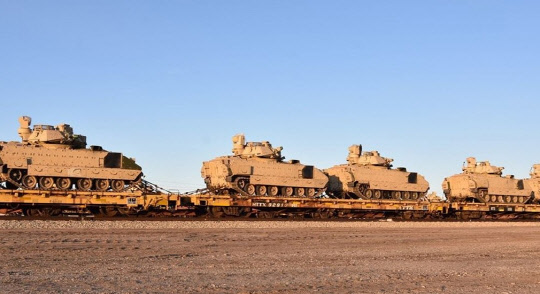 미국 순환배치 제2전투여단 기갑부대 한국으로 출발. <연합 제공>